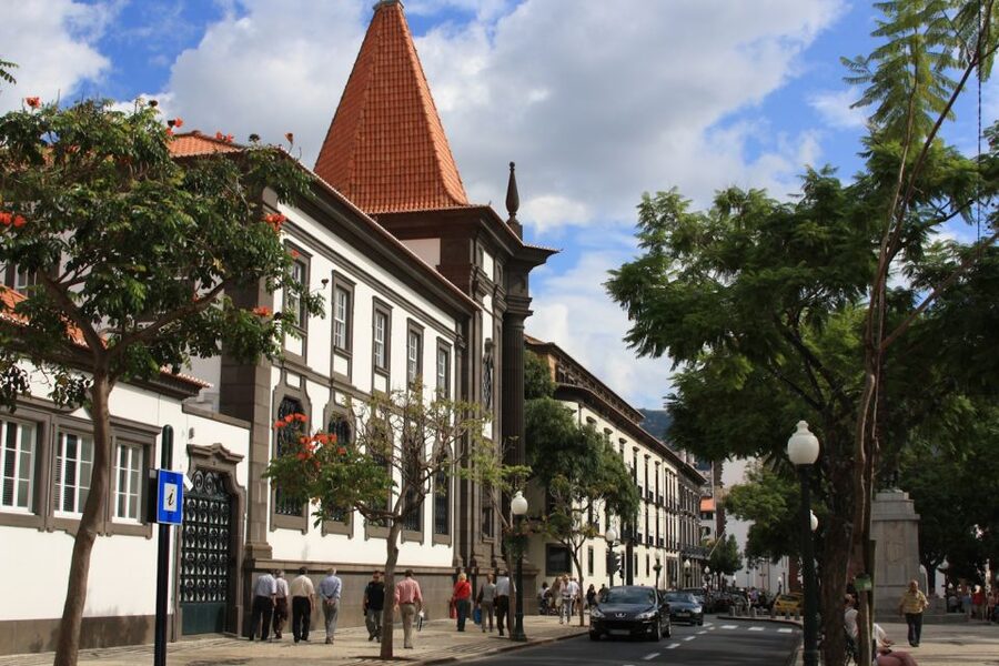 Audio Guide Citywalk Funchal for Cruise Guests - Quick hits before you download