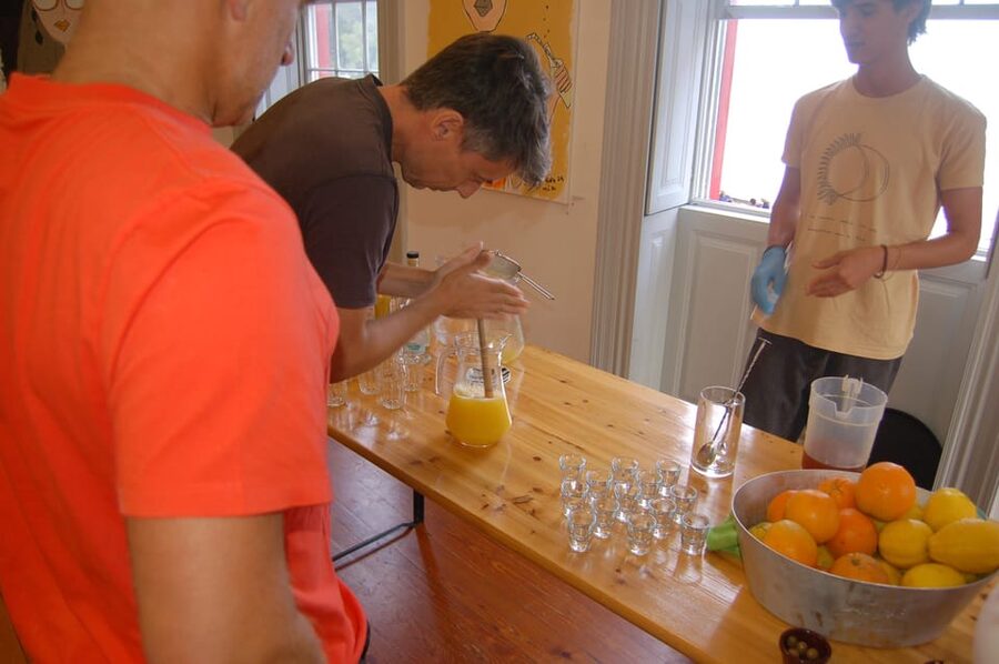 Bar hopping Tour & Poncha Workshop - Funchal - Three artisanal beers in a local bar