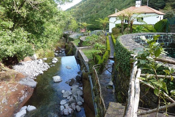 Discover the east - Ponta de São Lourenço: the east end that looks drier and stranger