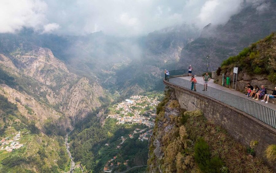 Do Funchal - Nun's Valley Tuk Tuk Tour (2h30) - Eira do Serrado Viewpoint: The 1962 Stop With a Reason to Exist