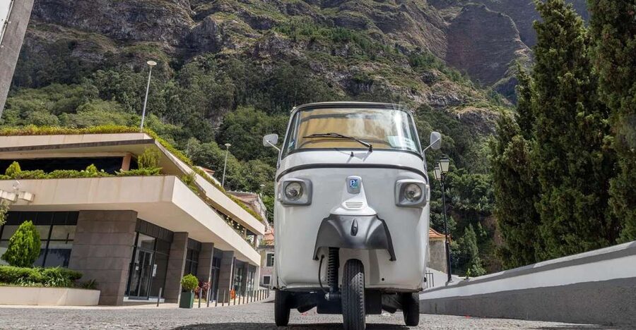 Do Funchal - Nun's Valley Tuk Tuk Tour (2h30) - The Altitude Climb: From City Streets to a View at About 1,095 Meters
