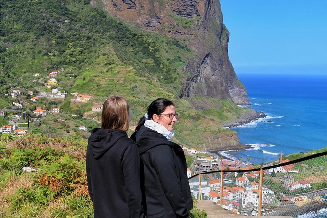East 4x4 Santana & Peaks - Santana Lunch and Village Time: Thatched Houses and Real Eating