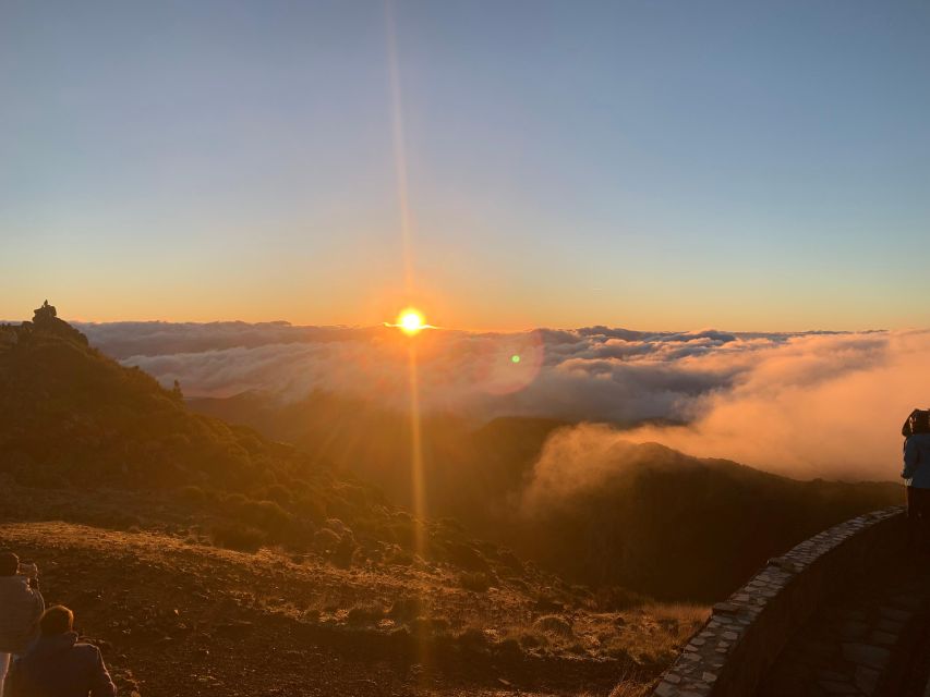 East Tour: Classic jeep tour to East Madeira - Santana - Poncha and local stops: how the island flavors show up