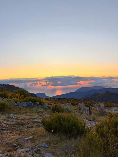 From 0 to 1818 meters to Pico do Arieiro Sunrise - The Guide Makes a Difference, Especially With Timing and Safety
