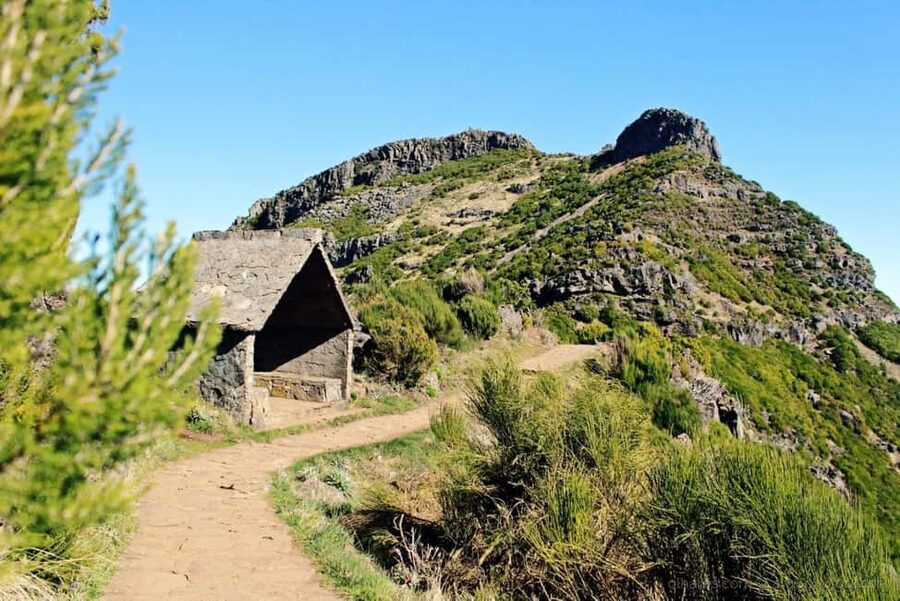 From Funchal: Transfer to Pico do Arieiro & Pico Ruivo Trail - Who should book this, and who should skip it