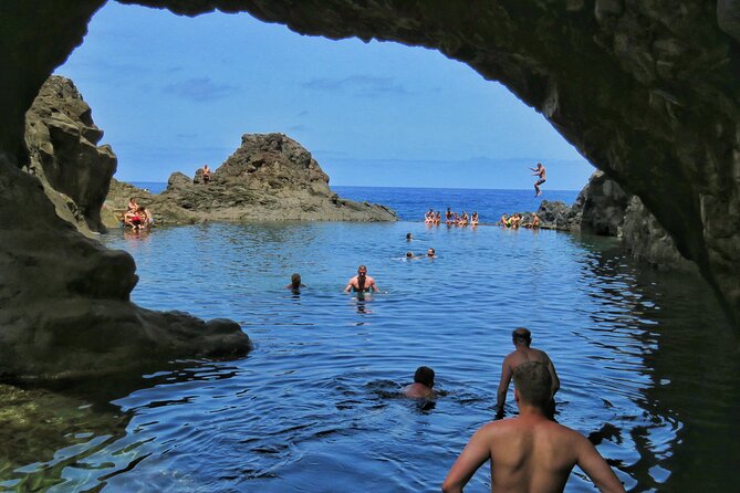 Full Day Private 4x4 Tour in West Madeira with Local Guide - São Vicente manor-house history, and the plateau views from above