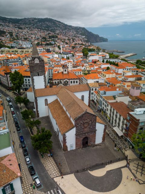 Funchal : 1 hour City Tour by Tuk-Tuk - Why a 1-hour Funchal tuk-tuk tour works when time is tight