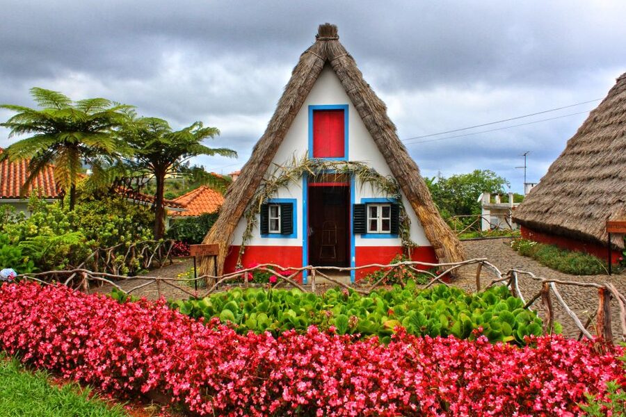 Funchal: East Madeira Island Guided Tour & Laurissilva Walk - Faial Guindaste viewpoint, a quick photo stop with big coast energy
