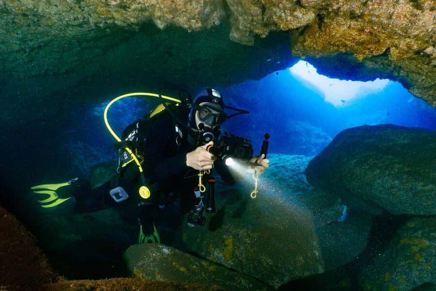 Funchal: Garajau national park - certified divers - The 2.5-hour flow: from briefing to boat to Garajau