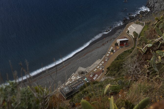 Funchal highlights 5h Private Tour in Madeira - Cabo Girão skywalk: the 580 m promontory and the glass platform