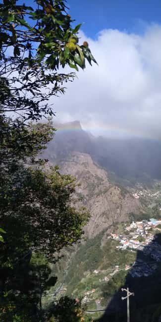 Funchal: Nuns Valley Easy Walk with Mountain Surroundings - Your 3-hour flow: pickup, Pico dos Barcelos, Eira do Serrado, and Curral das Freiras