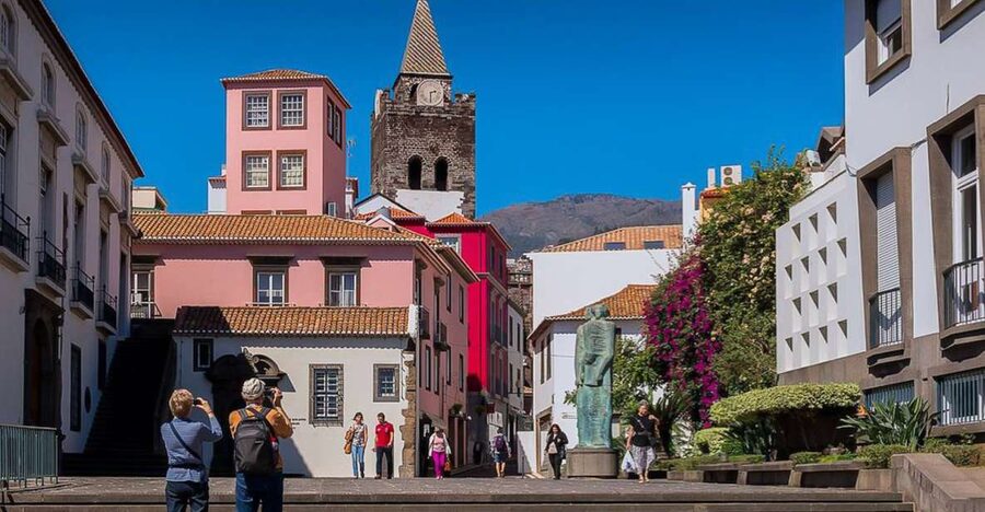 Funchal: Old Town Walking Tour - Santa Maria Street to Admiral’s Garden, fort ruins near the riverbeds