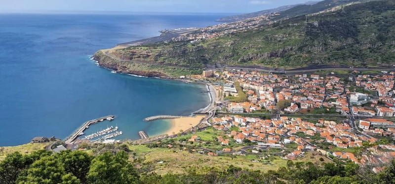 Funchal Private 4-Seater VIP Mercedes / 8-Seater Minibus - Choosing the Vehicle: 4-Seater VIP Mercedes vs 8-Seater Minibus