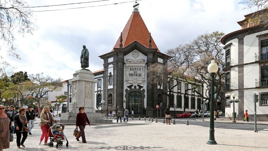 Funchal: Private Guided Walking Tour - Key highlights you will feel right away