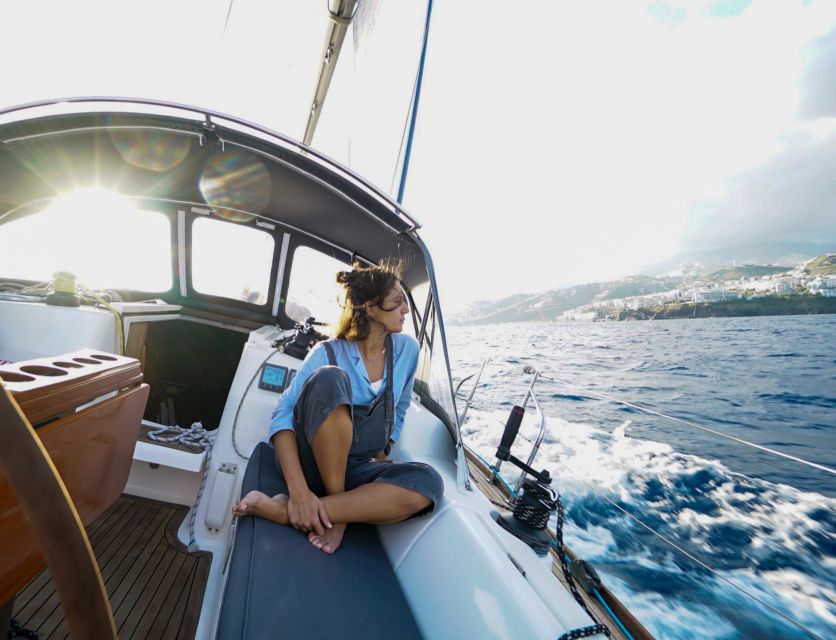 Funchal: Sunset Sailing Private Tour - Meeting Point in Funchal Bay: Find the Blue Boat