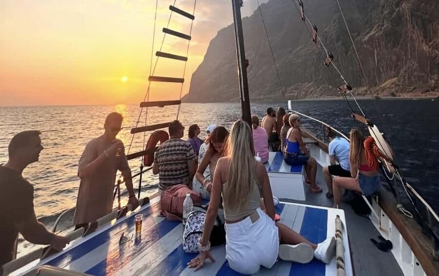 Funchal: Sunset Tour on Traditional Madeiran Boat w/ Drinks - Book it or pass it: my practical take