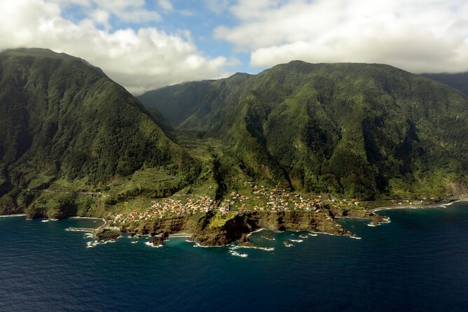 Grand Madeira Island Tour - Porto Moniz and Santana - São Vicente: Court of the North, waterfalls, and lunch time