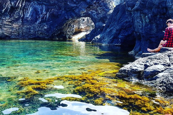 Jeep Tour Amazing West to Natural Pools -Full-Day - Cabo Girão Skywalk: the cliff hit at about 580 meters
