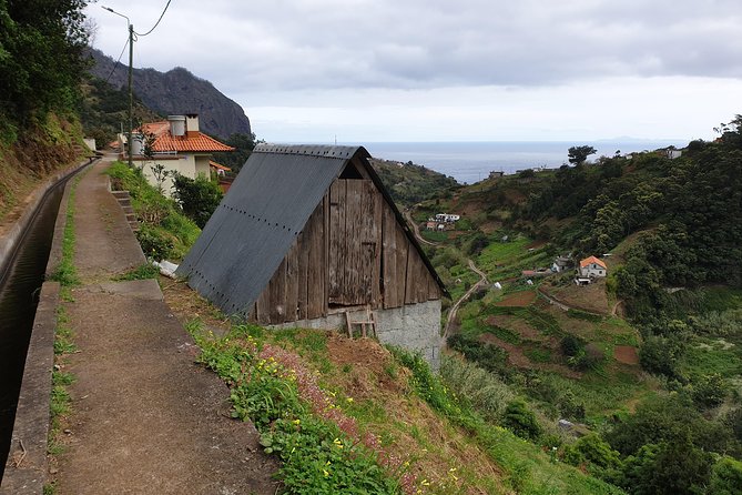 Levada da Referta - Castelejo - Getting There at 8:30am: Pickup and a Comfortable Ride