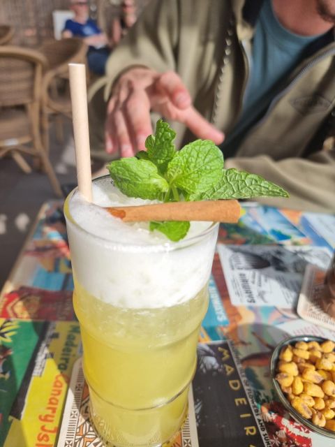 Madeira: Bar Hopping - Inside the 4 hours: what the guide does with you