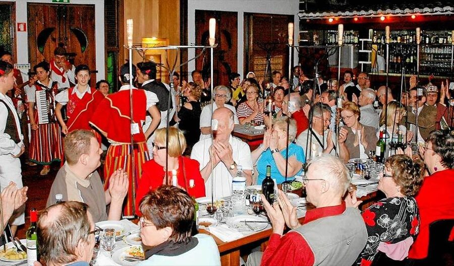 Madeira by Night with Traditional Dinner - Who This Tour Suits Best (And Who Might Not)
