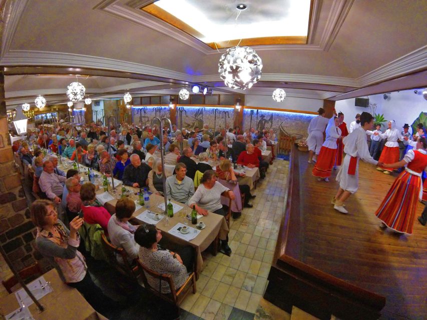 Madeira by Night with Traditional Dinner - Getting Picked Up in Funchal Without Fuss