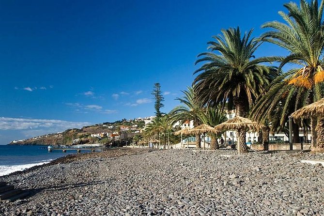 Madeira East Tour from Funchal - Santana lunch in thatched triangular houses