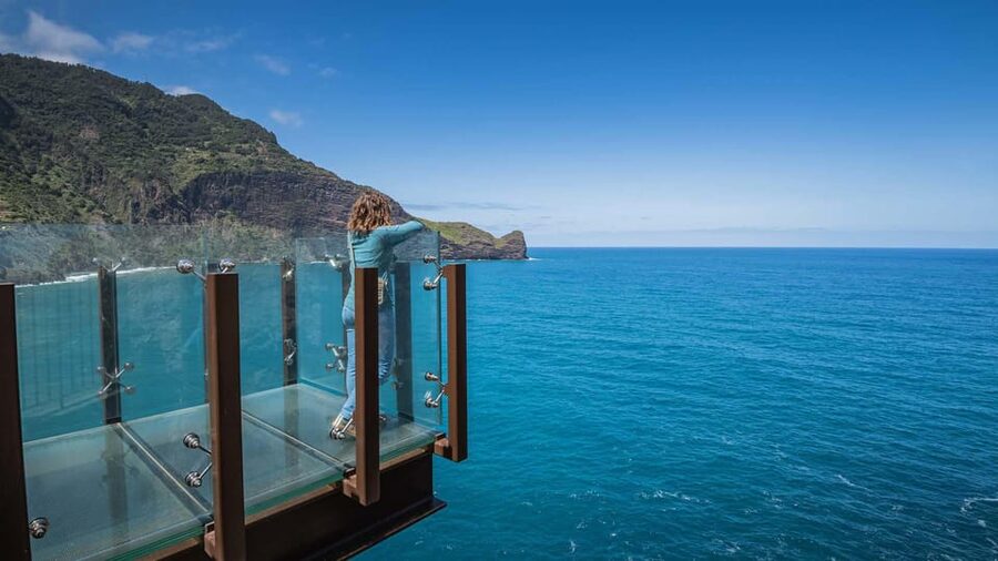 Madeira Funchal:East Tour Pico Arieiro & Santana&Laurissilva - Ribeiro Frio and UNESCO Laurisilva: the walk that makes the scenery feel real