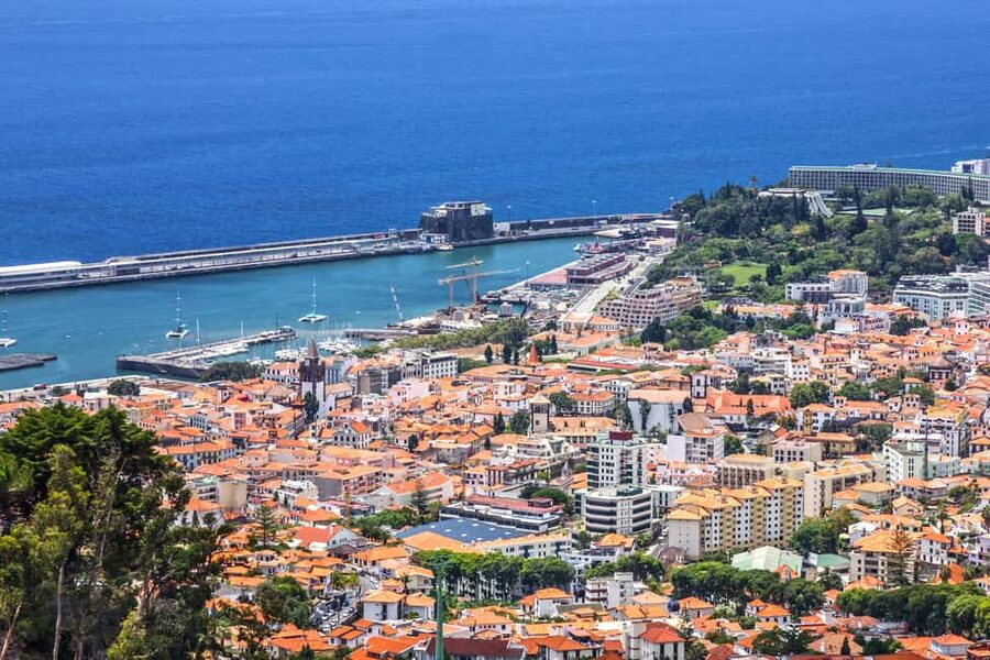 Madeira: Funchal's Eco Private City Tour - Funchal Cathedral: a quick stop that helps you place the city