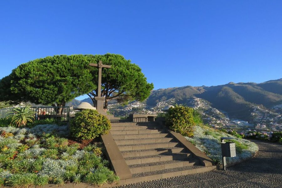 Madeira : Nun's Valleys and Pico Areeiro 4X4 Tour - Pico dos Barcelos, First Big Views, and How to Get Great Photos