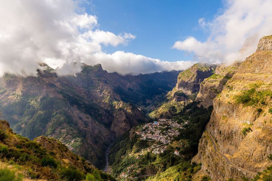 Madeira: Nuns Valley Half-Day Tour - Câmara de Lobos: the Churchill-linked harbor stop that turns sweet