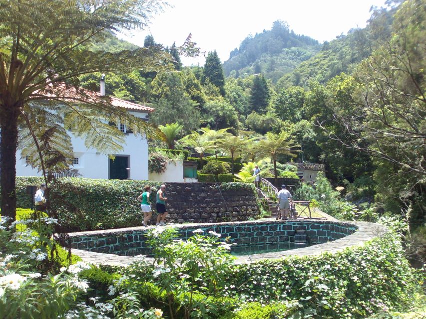 Madeira: Pico do Arieiro & Laurissilva Forest - East tour - Camacha and the Football-First-Story Detour