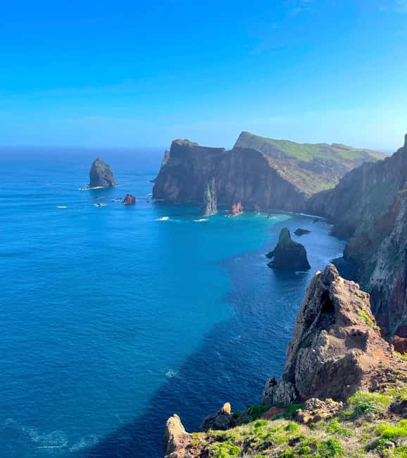 Madeira private 4x4 tour: North-East Coast - Boaventura: Terraced Hills and Laurel Forest Atmosphere