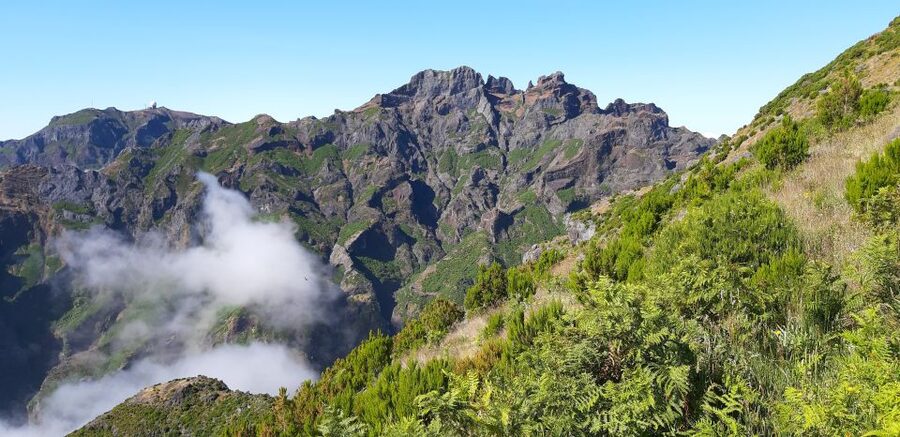 Madeira: Private Guided Achadas Teixeira - Pico Ruivo PR1.1 - How to dress for Madeira weather on Pico Ruivo