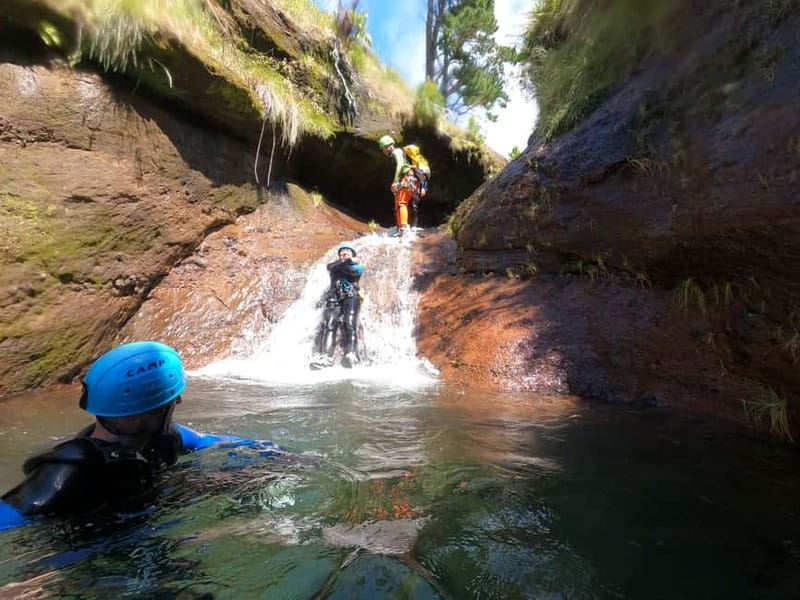 Madeira : Ribeira das Cales Canyoning (Level 1) - Ribeira das Cales Madeira: a beginner canyoning day that makes sense
