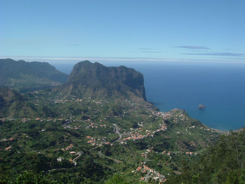 Madeira: Santana 6-Hour Full-Day Tour - Camacha wickerwork center: a craft you can actually take home