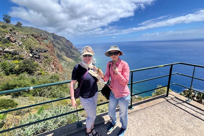 Madeira surprise tour - Door-to-door pickup, AC comfort, and why the small group matters