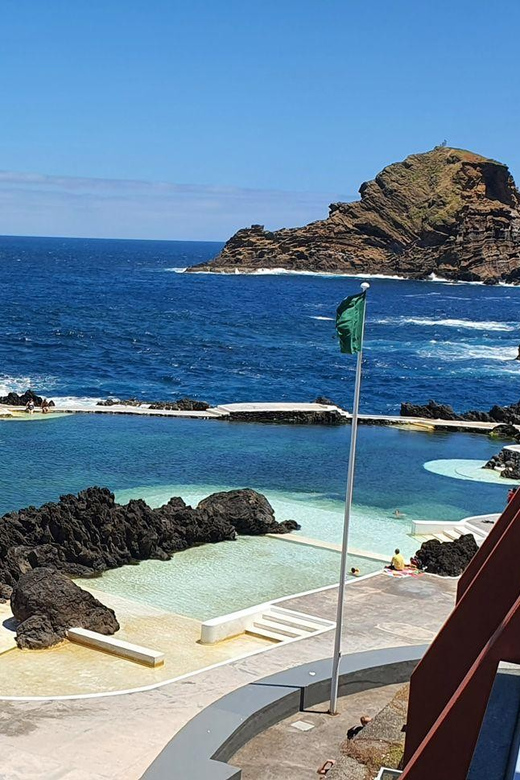 MADEIRA TOUR - PORTO MONIZ WEST TOUR AMAZING SWIMMING POOLS - Funchal to Câmara de Lobos: the classic postcard start