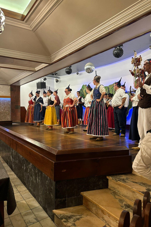 Madeira:TypicalShowFolklore Evening.included.Dinner transpt - Who should book this Madeira folklore evening?