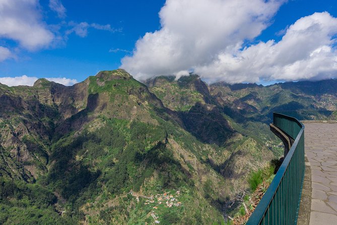 Madeira Valley of the Nuns Tour - Why the Valley of the Nuns Trip Starts With a Viewpoint
