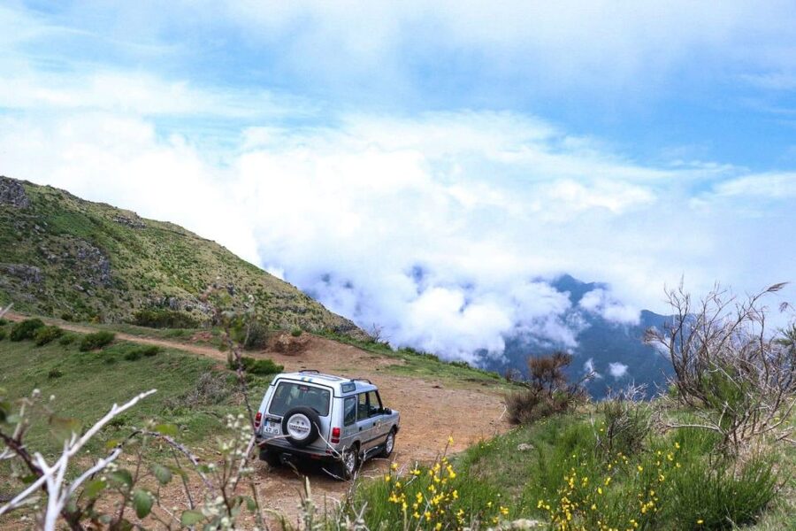 Madeira Wild West 4X4 Tour Safari - Cabo Girão skywalk: time for the view, not a rushed stare
