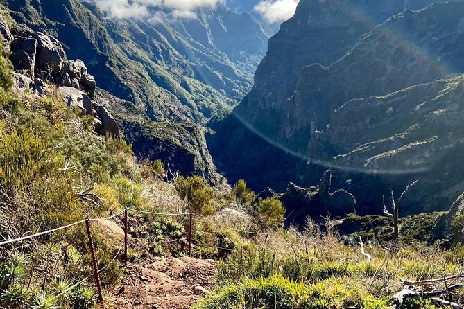 Morning Transfer To Pico Do Arieiro, Hike To Pico Ruivo & Return From Teixeira - Price and extra fees: what the $37.51 is really buying