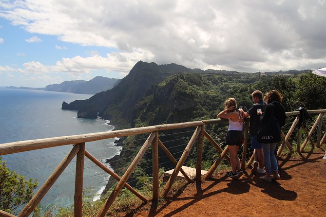 Northeast 4x4 Santana and Landscapes Day Trip - Porto da Cruz and Engenhos do Norte: the rum story in motion