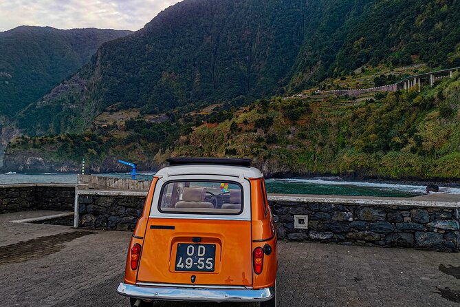 Oldtimer Sightseeing Tour in the West and Northwest - Classic oldtimer comfort, pickup in Funchal and Caniço