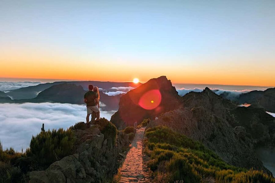 Pico do Arieiro in 4h: Immersive Private Experience (Cabrio) - Optional Levada dos Balcões hike: what you gain and the €3 pp walking tax