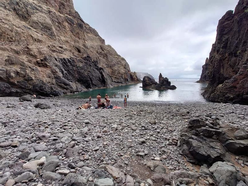Porto Santo: Island Highlights 4x4 Tour with Hotel Transfers - Why Porto Santo by 4x4, not just a beach day