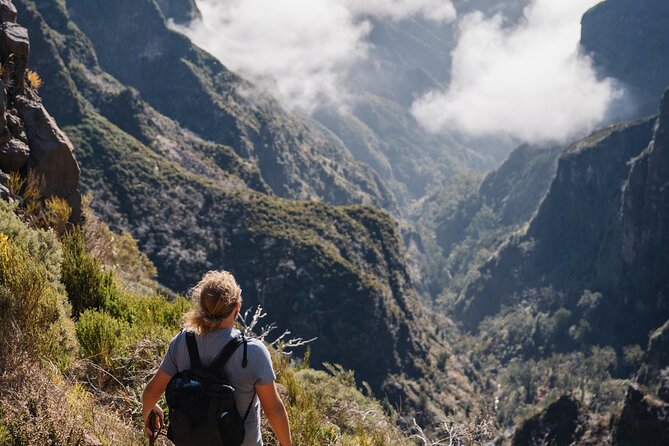PR1 Pico do Arieiro Self-Guided Hiking Transfer (Morning slot) - How Weather Changes Everything (And How the Operator Helps)