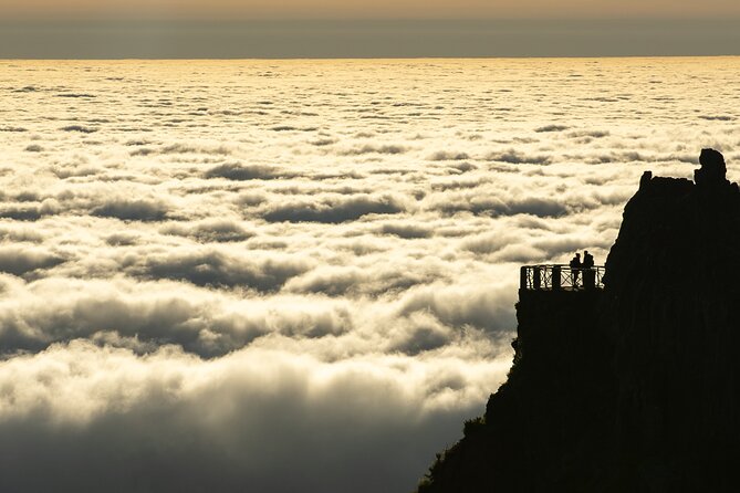 PR1 Sunrise Pico do Arieiro Self-Guided Hiking Transfer - The 5:30 am transfer from Funchal (and the one-lane logistics)