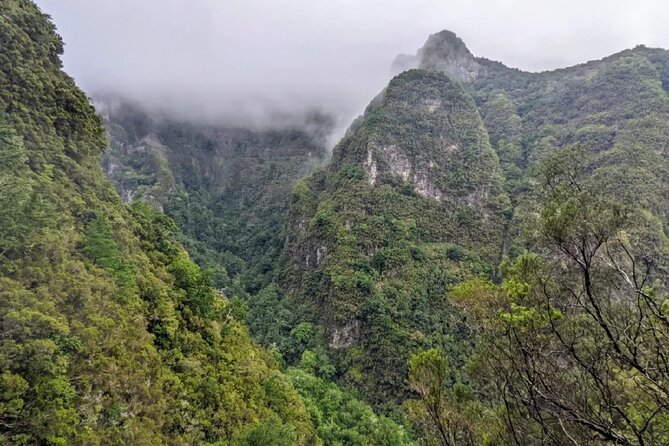 PR9 Caldeirão Verde Queimadas Levada Self-Guided Hiking Transfer - What Happens If the Route Is Closed (And How to Handle That)