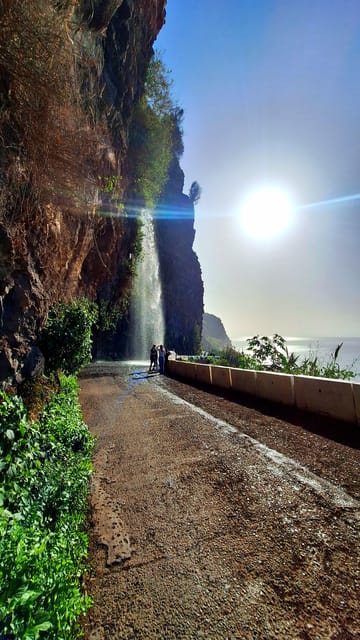 Private Madeira Highlights Full Day Tour - Getting Started in Funchal: Câmara de Lobos Quick Photos, Then Off